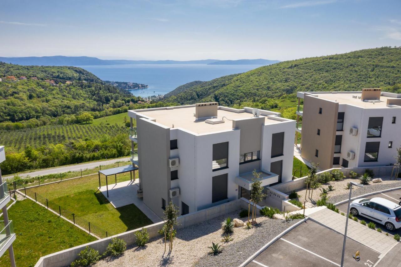Royal Hilltop Residence Labin  Esterno foto