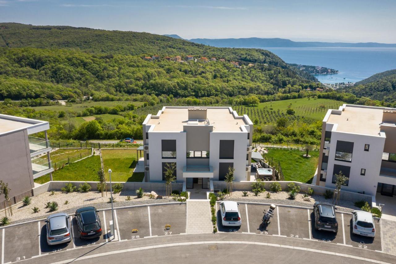 Royal Hilltop Residence Labin  Esterno foto